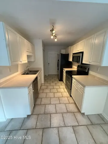 136 Kensington Way Aberdeen NC 28315