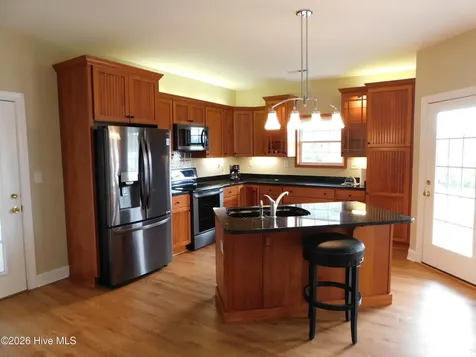 107 Beacon Street Harkers Island NC 28531