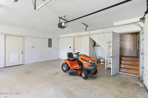 3907 Northeast Avenue Castle Hayne NC 28429