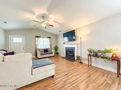 4744 Corena Drive New Bern NC 28562