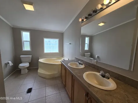 293 S Currituck Road Currituck NC 27929