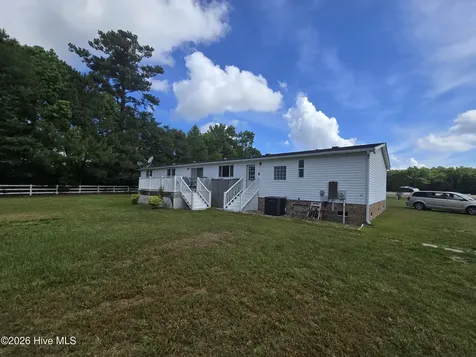 293 S Currituck Road Currituck NC 27929