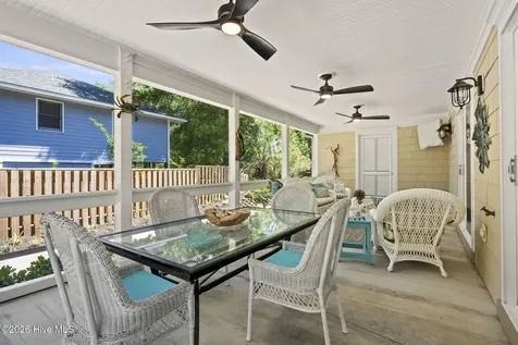 417 Holly Street Emerald Isle NC 28594