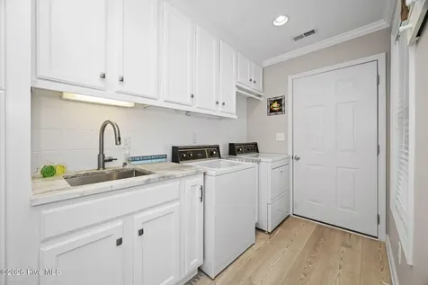 417 Holly Street Emerald Isle NC 28594