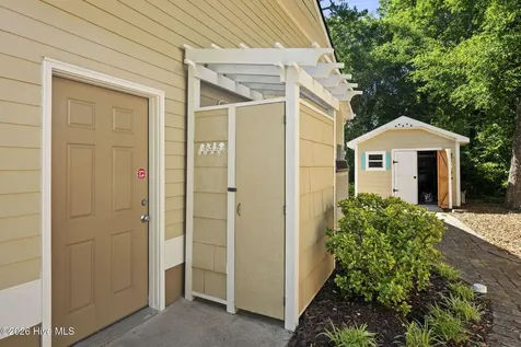 417 Holly Street Emerald Isle NC 28594