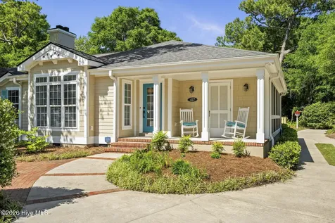 417 Holly Street Emerald Isle NC 28594