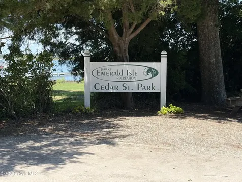 417 Holly Street Emerald Isle NC 28594