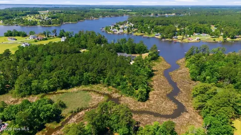 292 Southern Plantation Drive S Oriental NC 28571