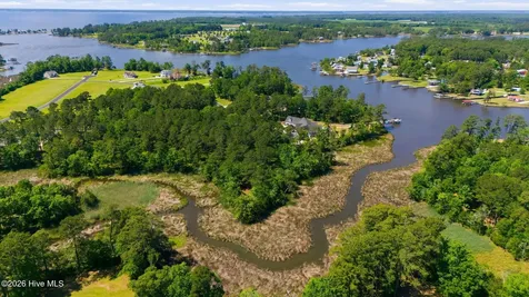 292 Southern Plantation Drive S Oriental NC 28571