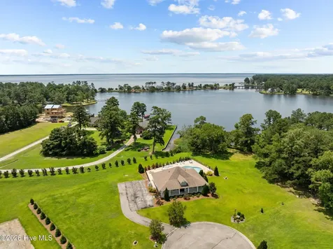 292 Southern Plantation Drive S Oriental NC 28571