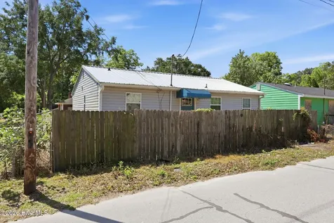 518 Ruth Avenue New Bern NC 28560