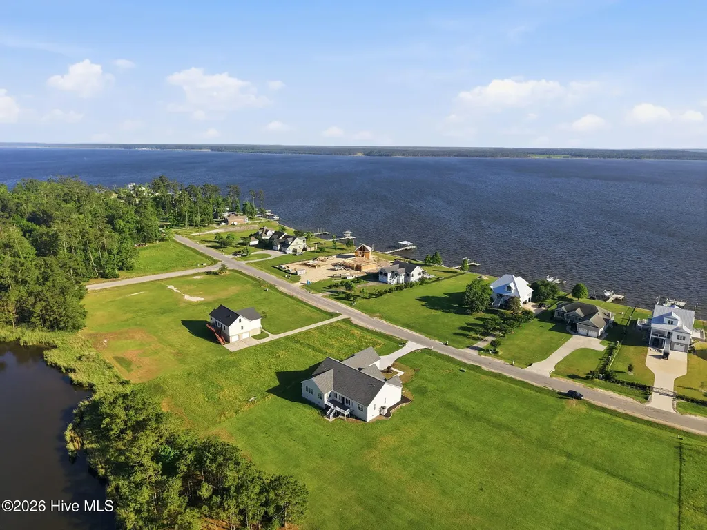 117 E Dowry Creek Belhaven NC 27810