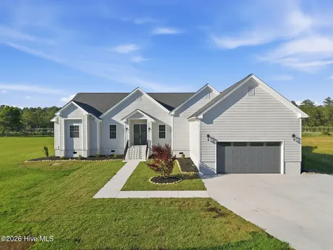 117 E Dowry Creek Belhaven NC 27810