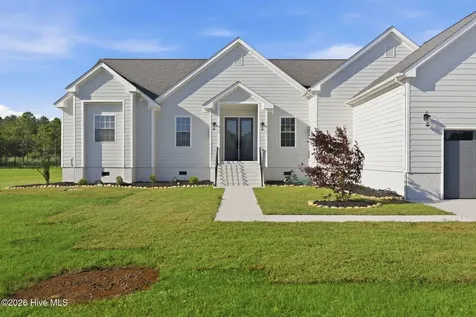 117 E Dowry Creek Belhaven NC 27810
