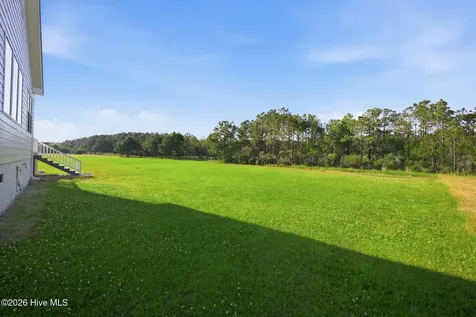 117 E Dowry Creek Belhaven NC 27810