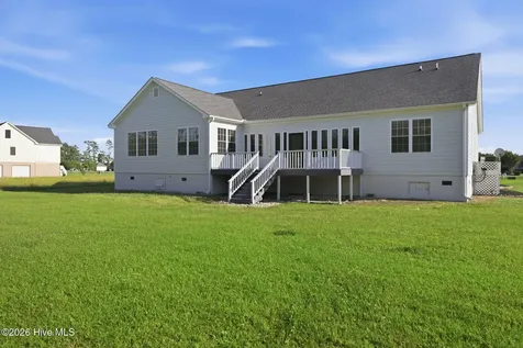 117 E Dowry Creek Belhaven NC 27810