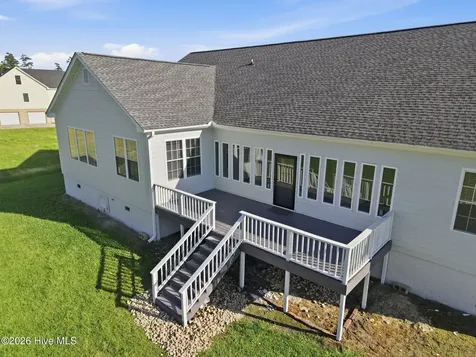 117 E Dowry Creek Belhaven NC 27810