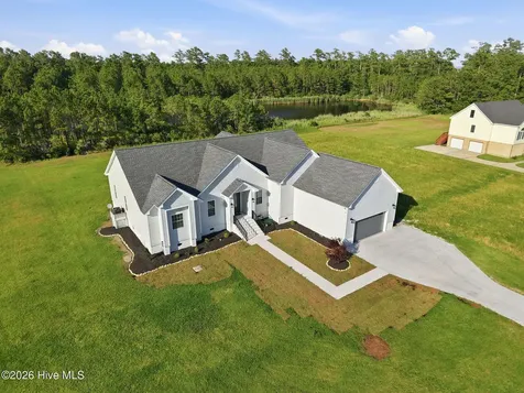 117 E Dowry Creek Belhaven NC 27810
