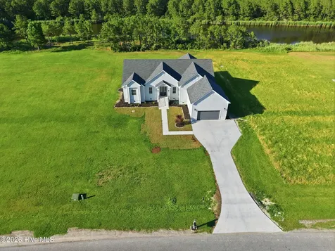 117 E Dowry Creek Belhaven NC 27810