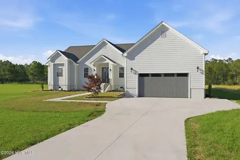 117 E Dowry Creek Belhaven NC 27810