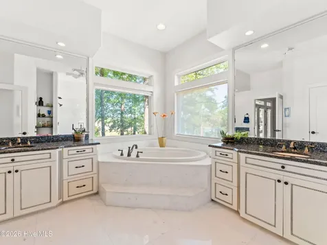 497 Deep Water Drive SE Bolivia NC 28422