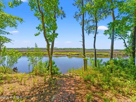 497 Deep Water Drive SE Bolivia NC 28422