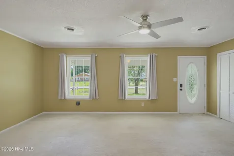 800 Mill River Road Jacksonville NC 28540