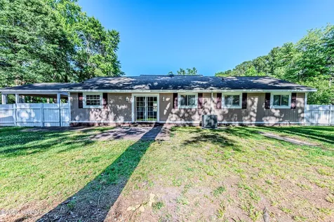 800 Mill River Road Jacksonville NC 28540