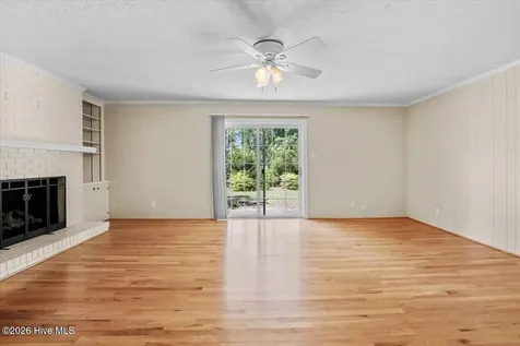 221 Pinewood Circle Goldsboro NC 27534