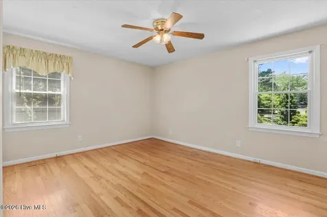 221 Pinewood Circle Goldsboro NC 27534
