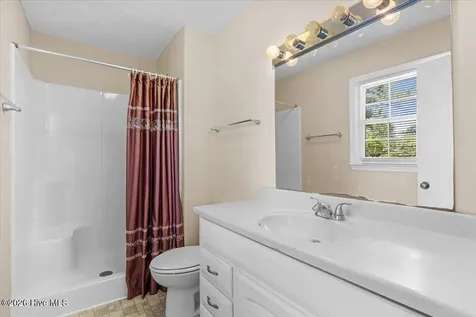 221 Pinewood Circle Goldsboro NC 27534