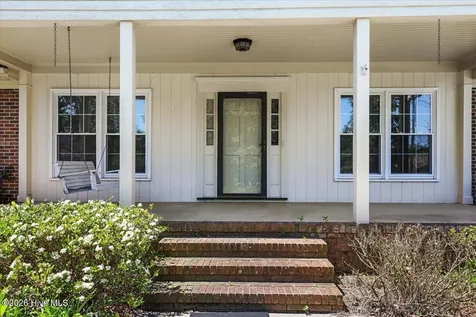 221 Pinewood Circle Goldsboro NC 27534