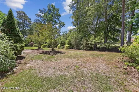 221 Pinewood Circle Goldsboro NC 27534
