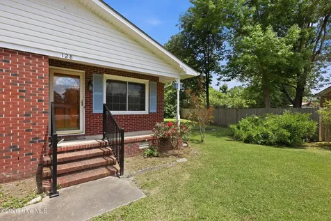 128 Daniels Court Havelock NC 28532