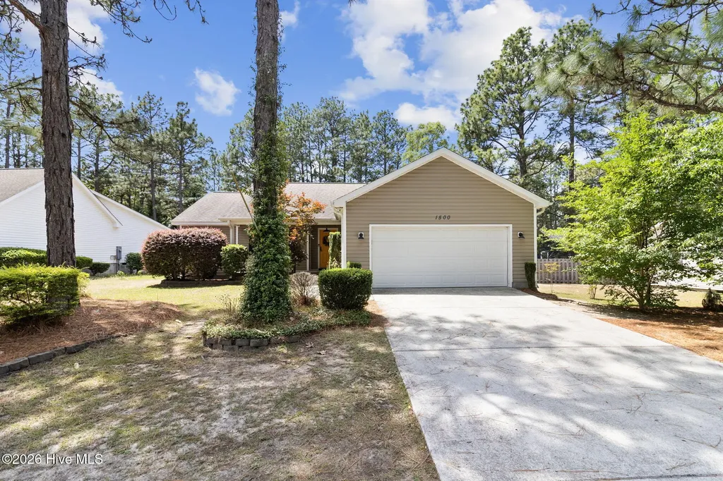 1500 Longleaf Drive E Pinehurst NC 28374