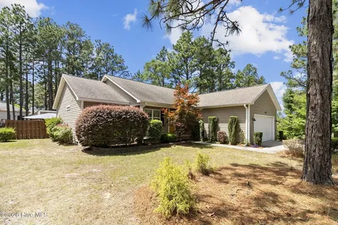 1500 Longleaf Drive E Pinehurst NC 28374