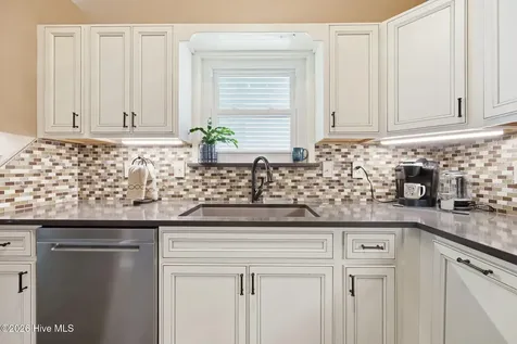 2916 Mandy Lane Morehead City NC 28557