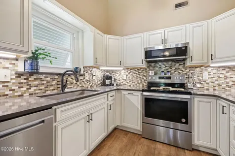 2916 Mandy Lane Morehead City NC 28557