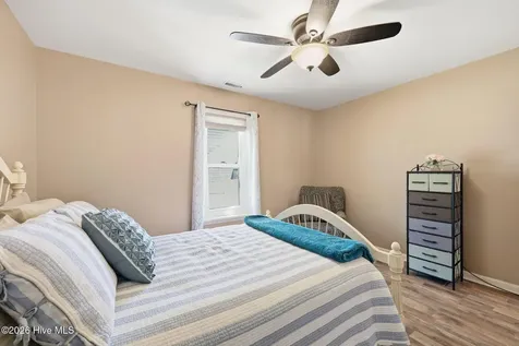 2916 Mandy Lane Morehead City NC 28557