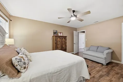2916 Mandy Lane Morehead City NC 28557