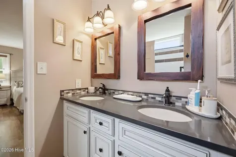 2916 Mandy Lane Morehead City NC 28557