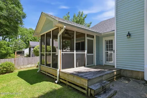 2916 Mandy Lane Morehead City NC 28557