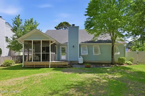2916 Mandy Lane Morehead City NC 28557