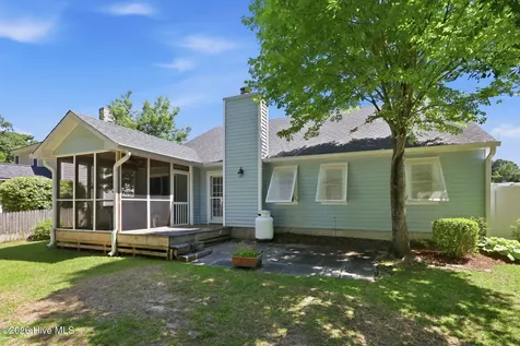 2916 Mandy Lane Morehead City NC 28557