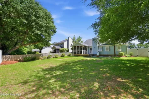 2916 Mandy Lane Morehead City NC 28557