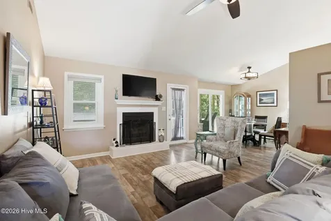 2916 Mandy Lane Morehead City NC 28557