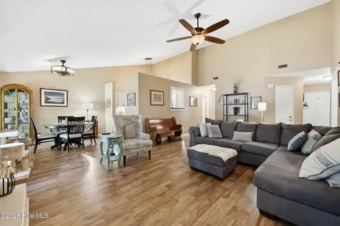 2916 Mandy Lane Morehead City NC 28557