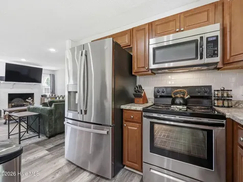 214 Carolina Drive Jacksonville NC 28546