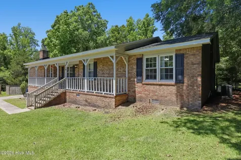 214 Carolina Drive Jacksonville NC 28546