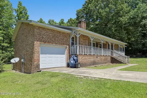 214 Carolina Drive Jacksonville NC 28546